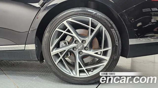Genesis G90 Бензин 3.5 турбо AWD — Фото автомобиля 12