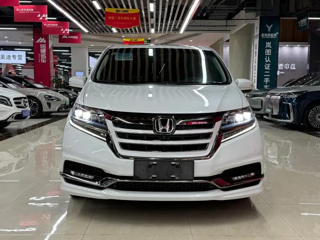 Honda Elysion — Фото автомобиля 2