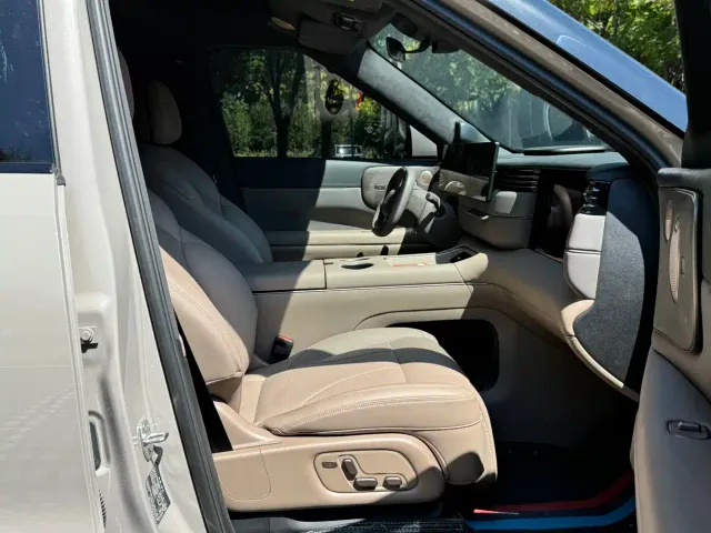 IM Motors LS8 — Фото автомобиля 9