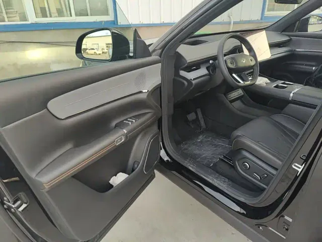 Changan Qiyuan Q07 — Фото автомобиля 15