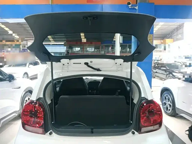 Roewe Clever — Фото автомобиля 18