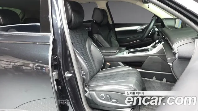 Genesis GV80 — Фото автомобиля 17