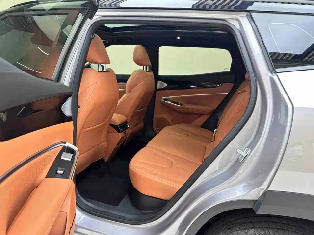 Geely Boyue — Фото автомобиля 12