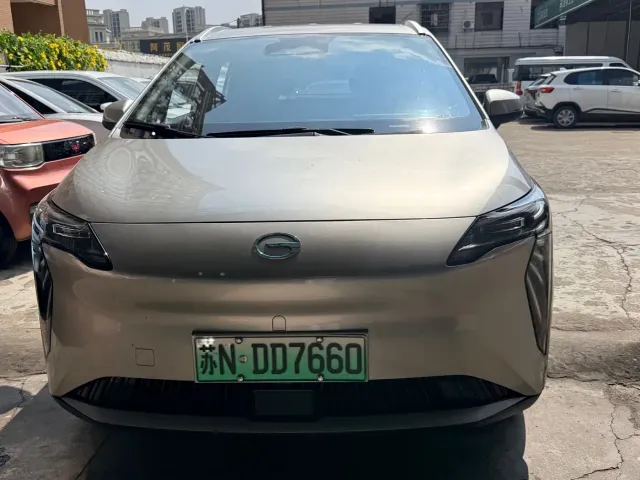 GAC Aion Y — Фото автомобиля 2