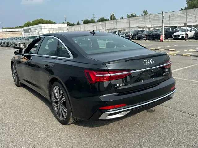 Audi A6L — Фото автомобиля 9