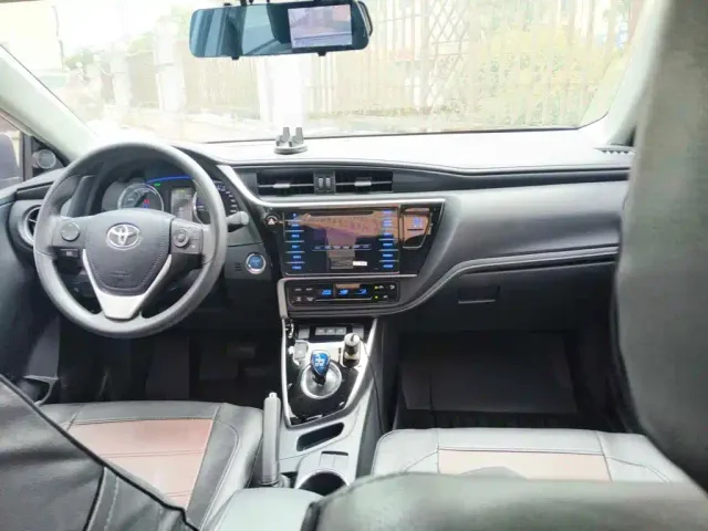 Toyota Corolla Twin Engine E+ — Фото автомобиля 12