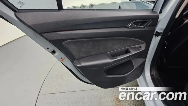 Volkswagen Golf Golf 8 поколение 2.0 TDI Prestige — Фото автомобиля 25