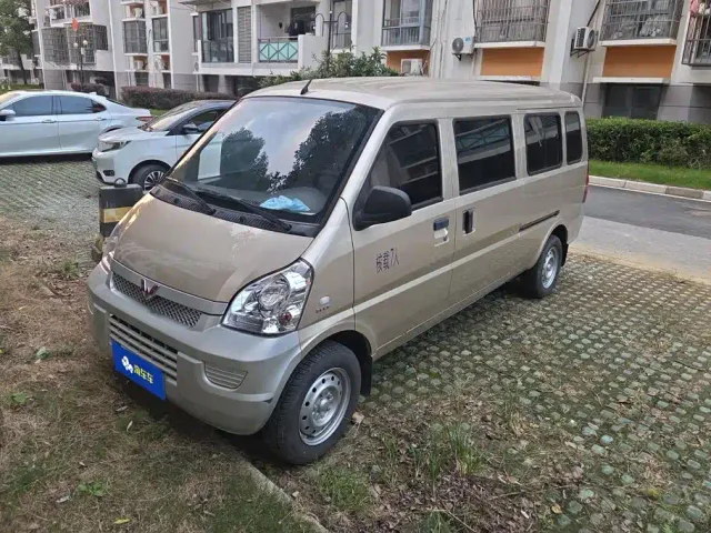 Фотография автомобиля — Wuling Rongguang