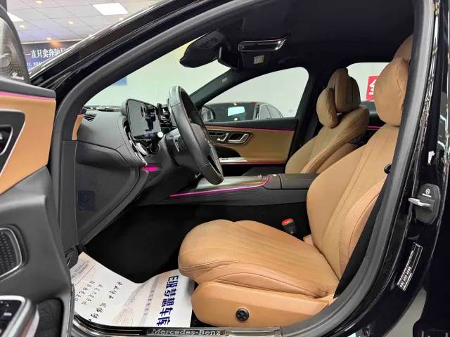 Mercedes-Benz E-Class — Фото автомобиля 5