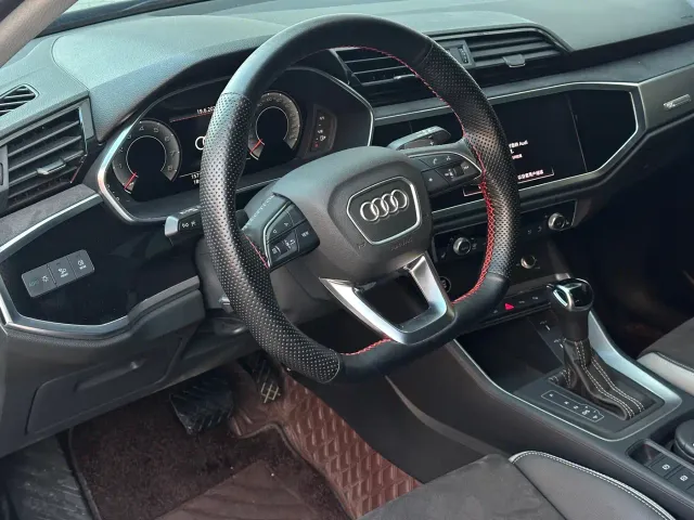 Audi Q3 — Фото автомобиля 8