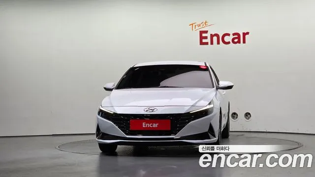 Hyundai Avante CN7 — Фото автомобиля 3
