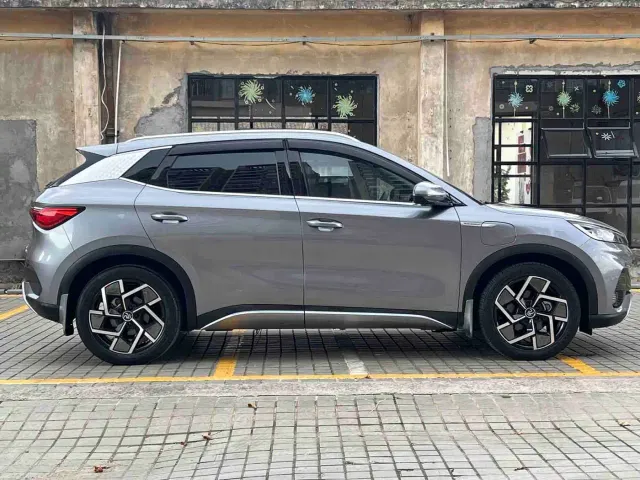 BYD Yuan PLUS — Фото автомобиля 3