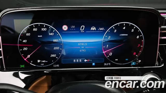 Mercedes-Benz E-Class — Фото автомобиля 8