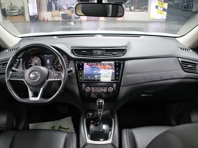 Nissan X-Trail — Фото автомобиля 4