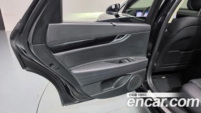 Genesis G80 Бензин 2.5 турбо AWD — Фото автомобиля 25