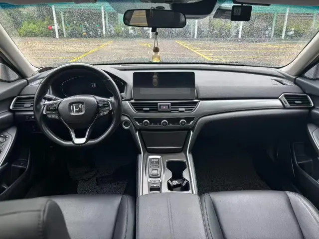 Honda Accord — Фото автомобиля 5