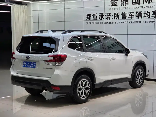 Subaru Forester — Фото автомобиля 4
