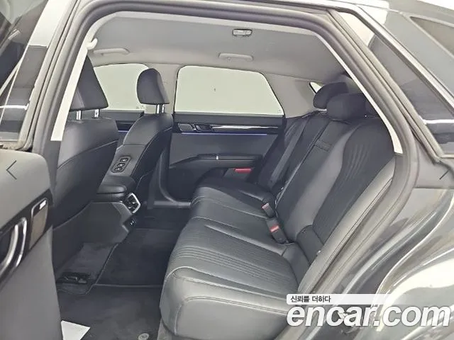 Hyundai Grandeur GN7 — Фото автомобиля 12