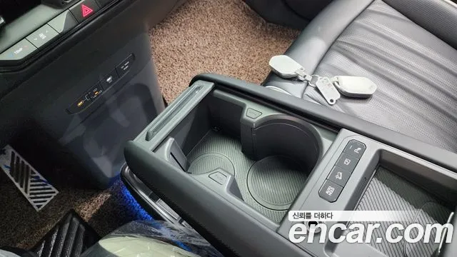 Kia EV9 — Фото автомобиля 23