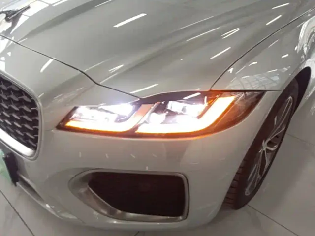 Jaguar XFL — Фото автомобиля 23