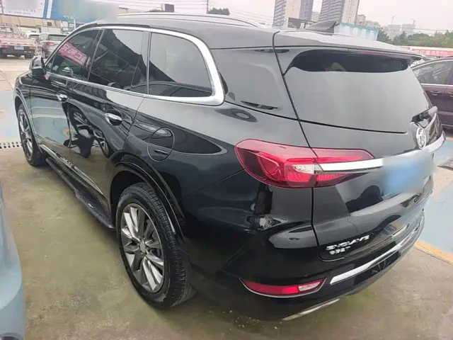 Buick Enclave — Фото автомобиля 4