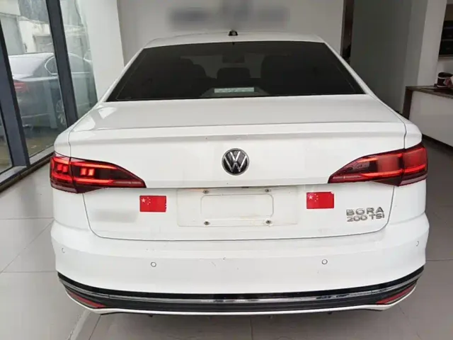 Volkswagen Bora — Фото автомобиля 5