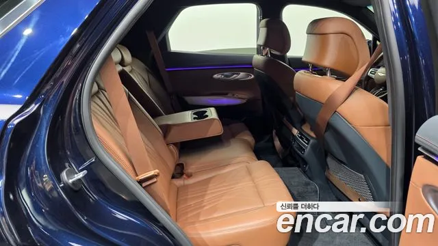 Genesis GV70 3.5T Бензин AWD — Фото автомобиля 12