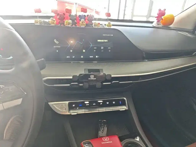 Changan Eado — Фото автомобиля 12