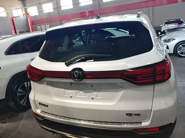 Changan CS75 — Фото автомобиля 5