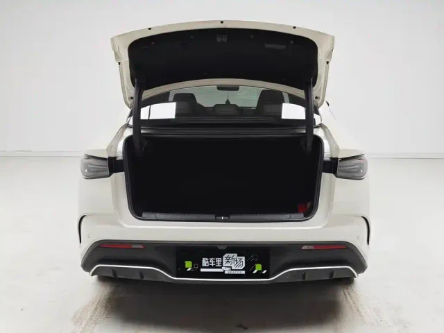 BYD Seal 06 — Фото автомобиля 10