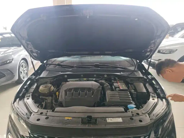 Volkswagen Passat — Фото автомобиля 19