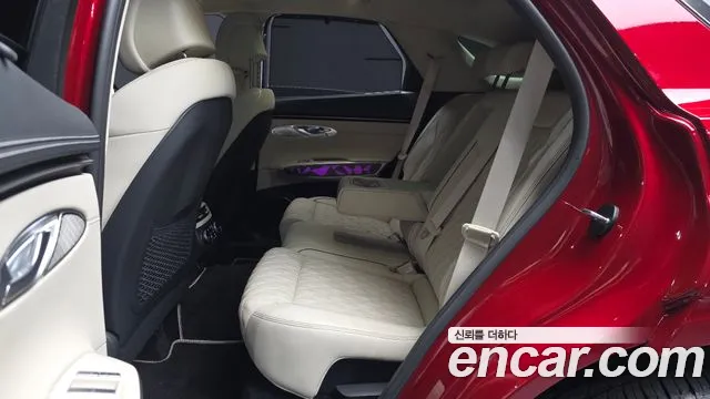 Genesis GV70 — Фото автомобиля 12