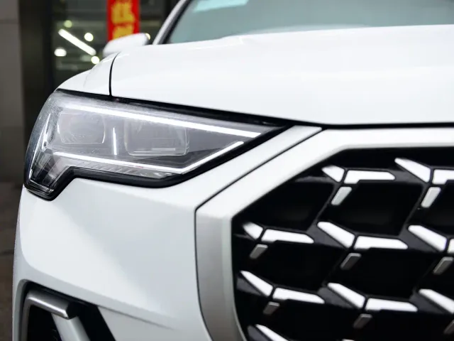 Audi Q3 — Фото автомобиля 10