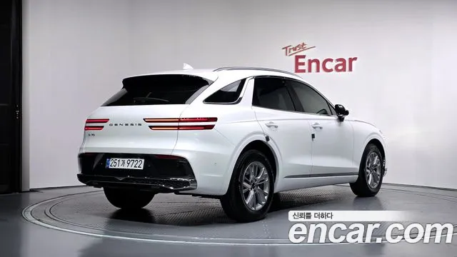 Genesis GV70 — Фото автомобиля 2