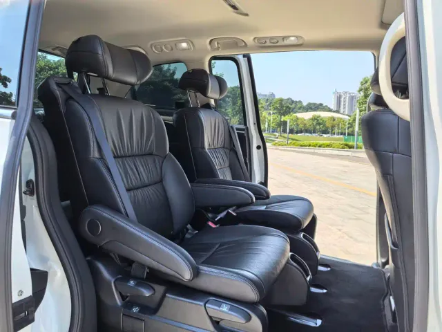 Honda Odyssey — Фото автомобиля 13