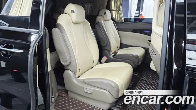 Kia Canival Carnival 4 поколение Дизель 9 мест Hi-Limousine — Фото автомобиля 9
