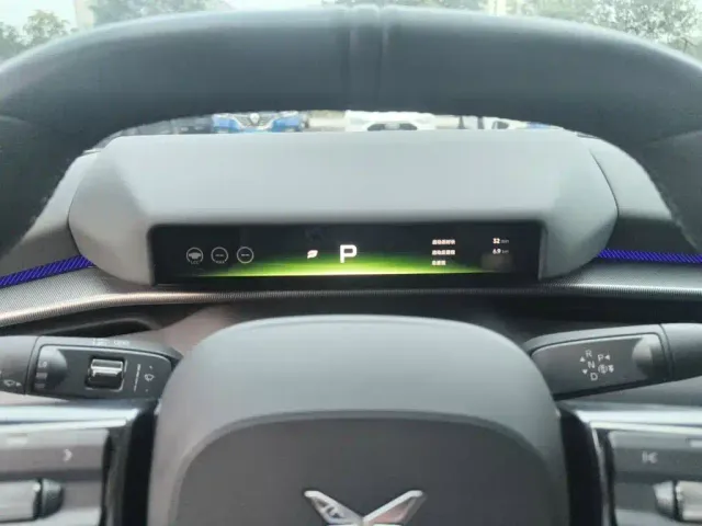 Xpeng P7 — Фото автомобиля 3