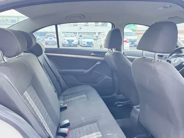 Volkswagen Lavida 2019 Lavida Start 1.5L Auto Comfort (China VI) — Фото автомобиля 7