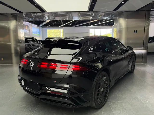 Denza Z9GT — Фото автомобиля 14