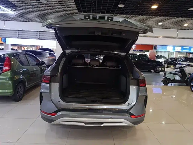 BYD Song PLUS — Фото автомобиля 18