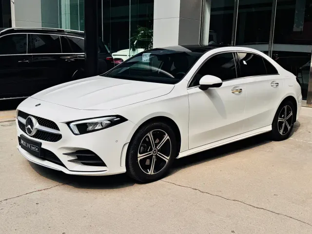 Фотография автомобиля — Mercedes-Benz A-Class