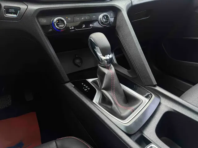 Chevrolet Orlando — Фото автомобиля 13