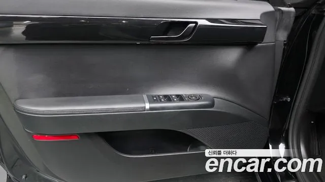 Hyundai Grandeur GN7 — Фото автомобиля 13