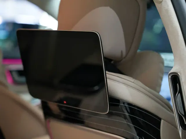 Mercedes-Benz S-Class — Фото автомобиля 20