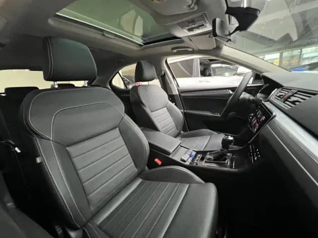 Skoda Superb — Фото автомобиля 20