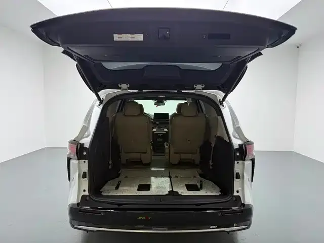 Toyota Sienna — Фото автомобиля 16
