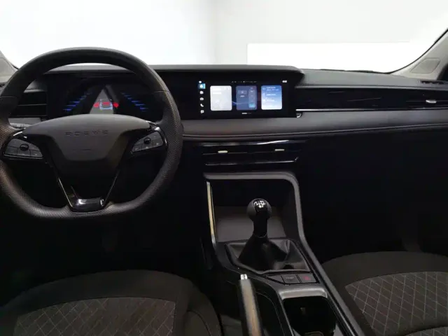 Roewe i5 — Фото автомобиля 12