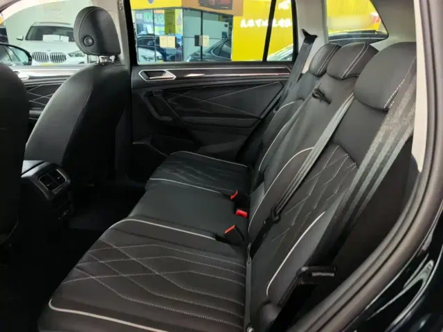 Volkswagen Tiguan L — Фото автомобиля 16