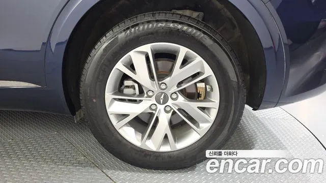 Genesis GV70 2.5T Бензин 2WD — Фото автомобиля 15