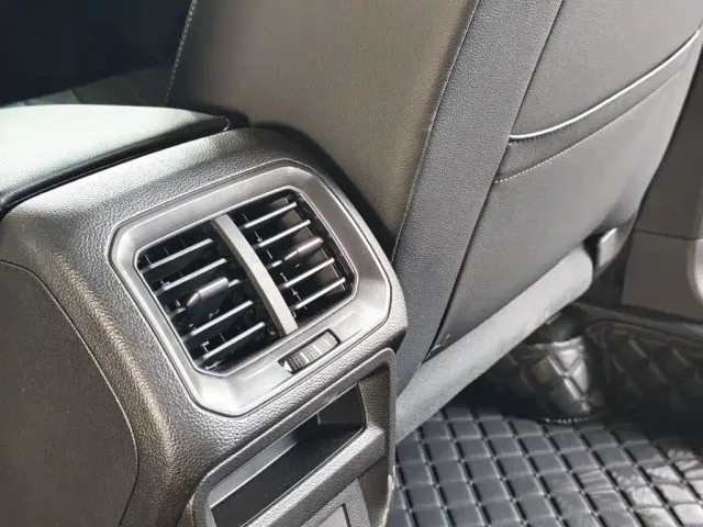 Volkswagen Tiguan L — Фото автомобиля 3